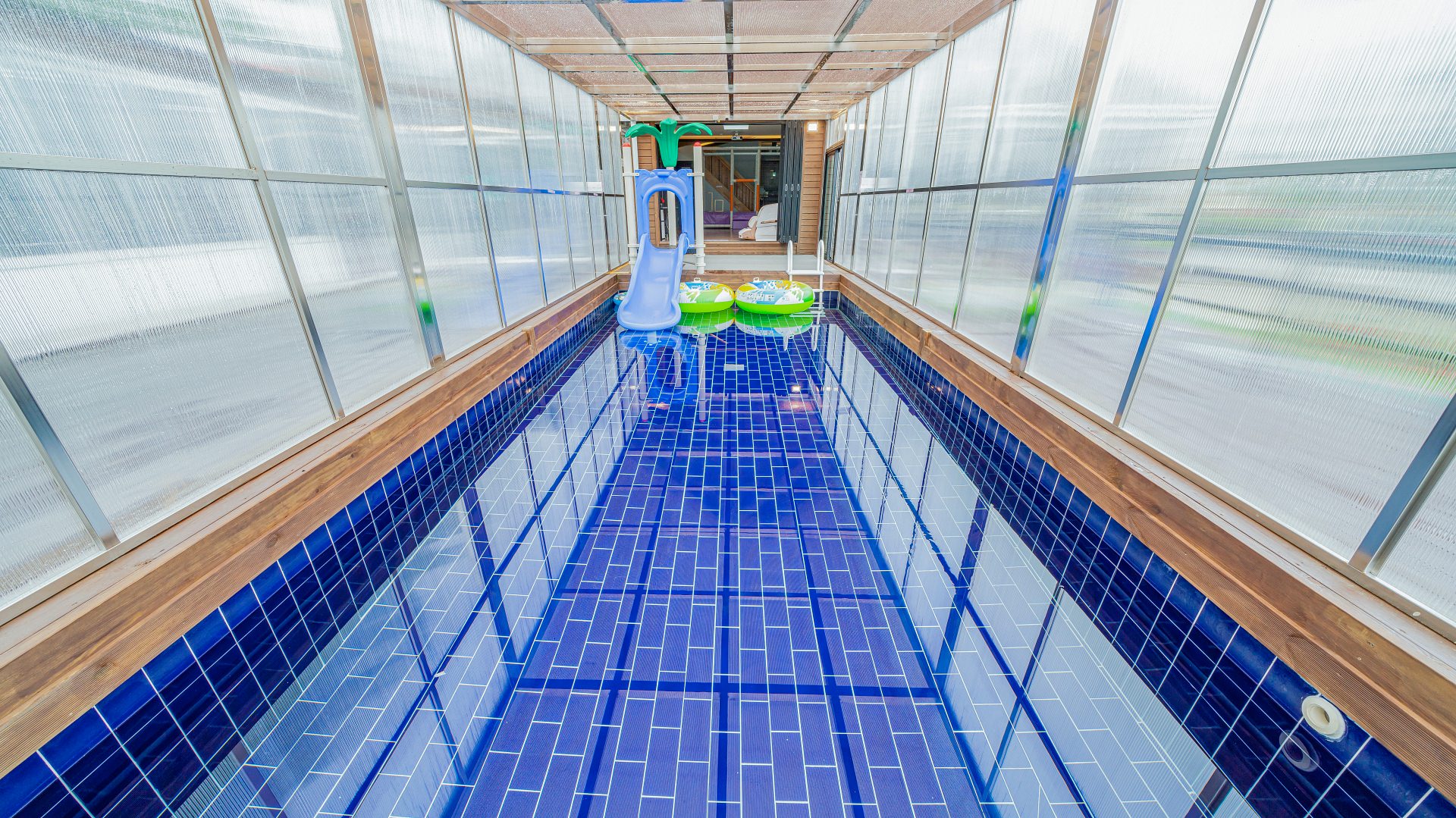 사계절 실내 온수풀장